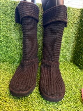 Ugg women’s